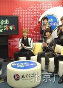 Пряный микрофон с EXO-M