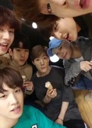 GOT7 V LIVE