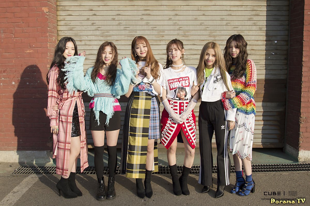 G idle фото. Gidle LATATA. Латата g Idle. (G)I-DLE. Группа Айдл участники.