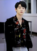 Бест Чонсават Тиеваникун (Best Cholsawas Tiewwanichkul: เบสท์ ชลสวัสดิ์ เตียววณิชกุล)