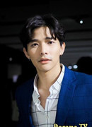 Ли Танат Лекуносомбат (Lee Thanat Lohkhunnasombat: ลี ฐานัฐพ์ โล่ห์คุณสมบัติ)