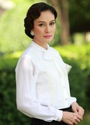 Ум Апхасири Нитипхон (Um Apasiri Nitibhon: อุ้ม อาภาศิริ นิติพน)