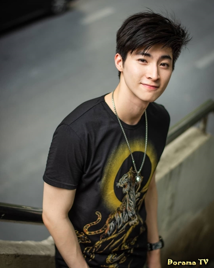 Актер Блу Понтиват Танванчарын (Blue Pongtiwat Tangwancharoen บลู พงศ์
