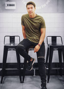 Ай Иттикон Крайчарын (Icez Ittikorn Kraicharoen: ไอซ์ อิทธิกร ไกรเจริญ)