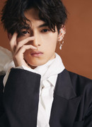 Чжоу Ли Цзе (Zhou Li Jie: 周历杰)