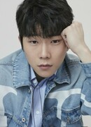 Чжан И Чи (Zhang Yi Chi: 张亦驰)