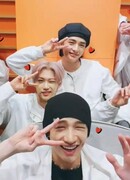 Трансляции Stray Kids