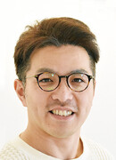 Токунага Юити (Tokunaga Yuichi: 徳永友一)