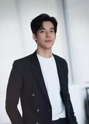 Тэ Давид Крипхолрэк (Tae Darvid Kreepolrerk: เต้ ดาวิชญ์ กรีพลฤกษ์)