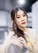 Эрн Прияпхат Лосувансири (Earn Preeyaphat Lawsuwansiri: เอิร์น ปรียาภัทย์ หล่อสุวรรณศิริ)