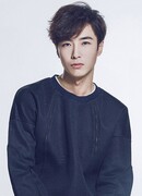 Лю Юй Тун (Liu Yu Tong: 刘育同)