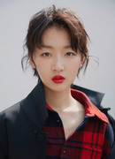 Чжоу Дун Юй (Zhou Dong Yu: 周冬雨)