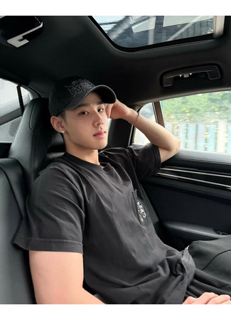 Актер Рю Пхутипхат Пхуттхонамочай 18.10.25