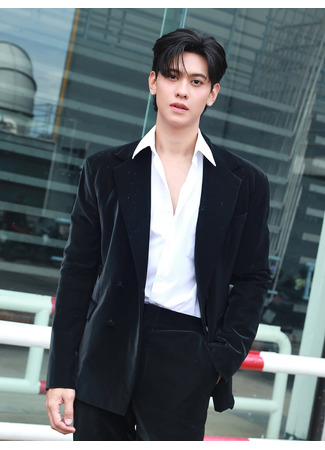 Актер Тэн Буранрат Хомбут 10.11.25