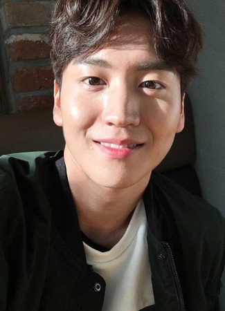 Актер Ан Сын Хван 01.12.25