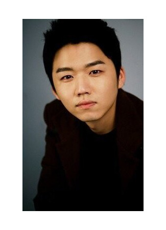 Актер Ли Хён 04.12.25