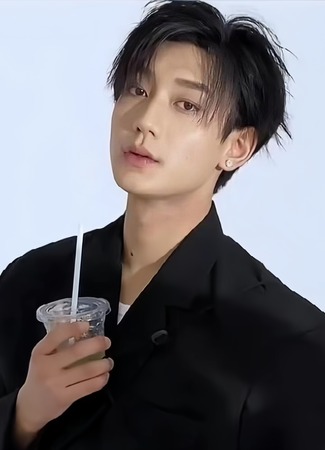 Актер Лу Шань Дун 12.12.25