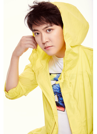 Актер Чжан И Мин 12.12.25