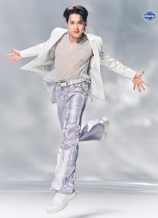 Актер Ган Ратчанон Рыэнпхет 12.12.25